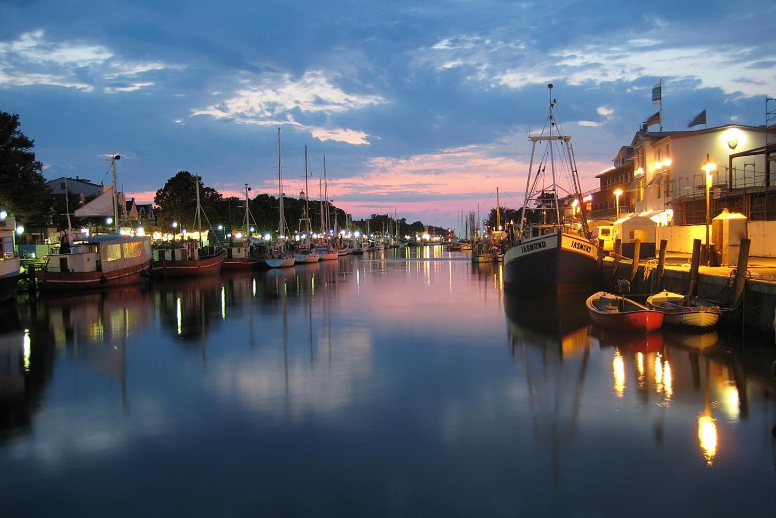Vormann Jantzen, Direkt Am Leuchtturm Rostock