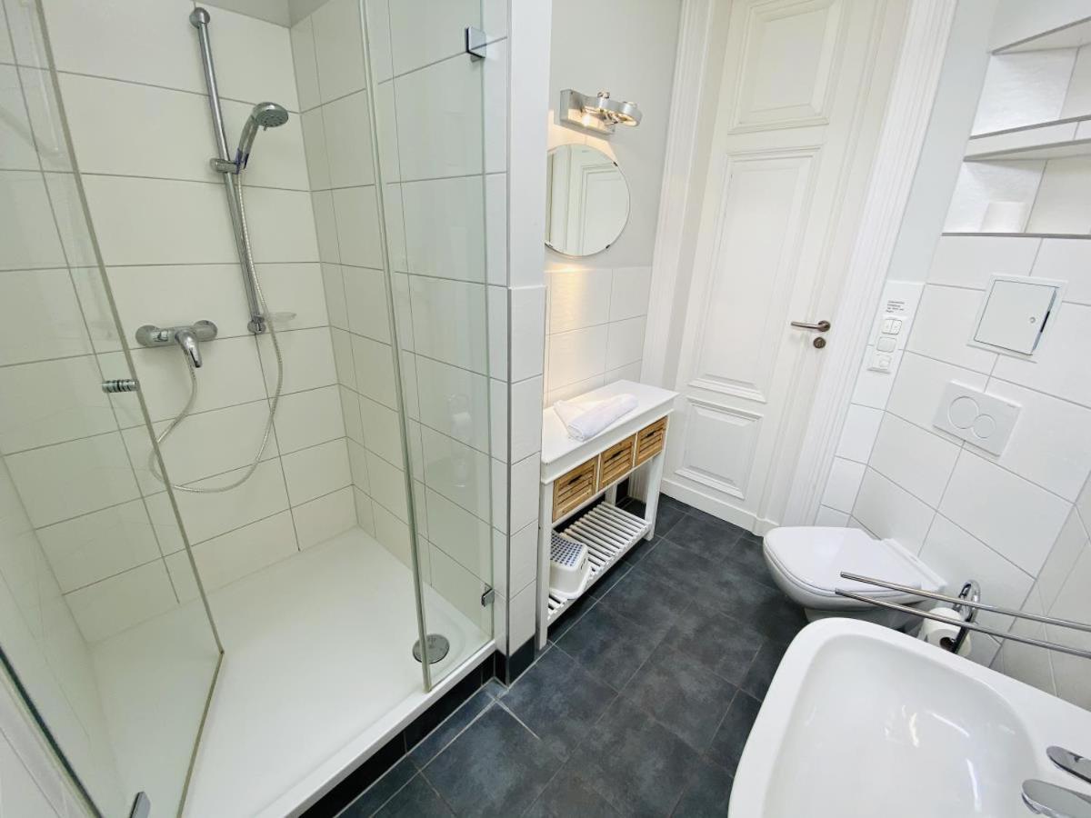 Apartment Vormann Jantzen, Direkt Am Leuchtturm Rostock