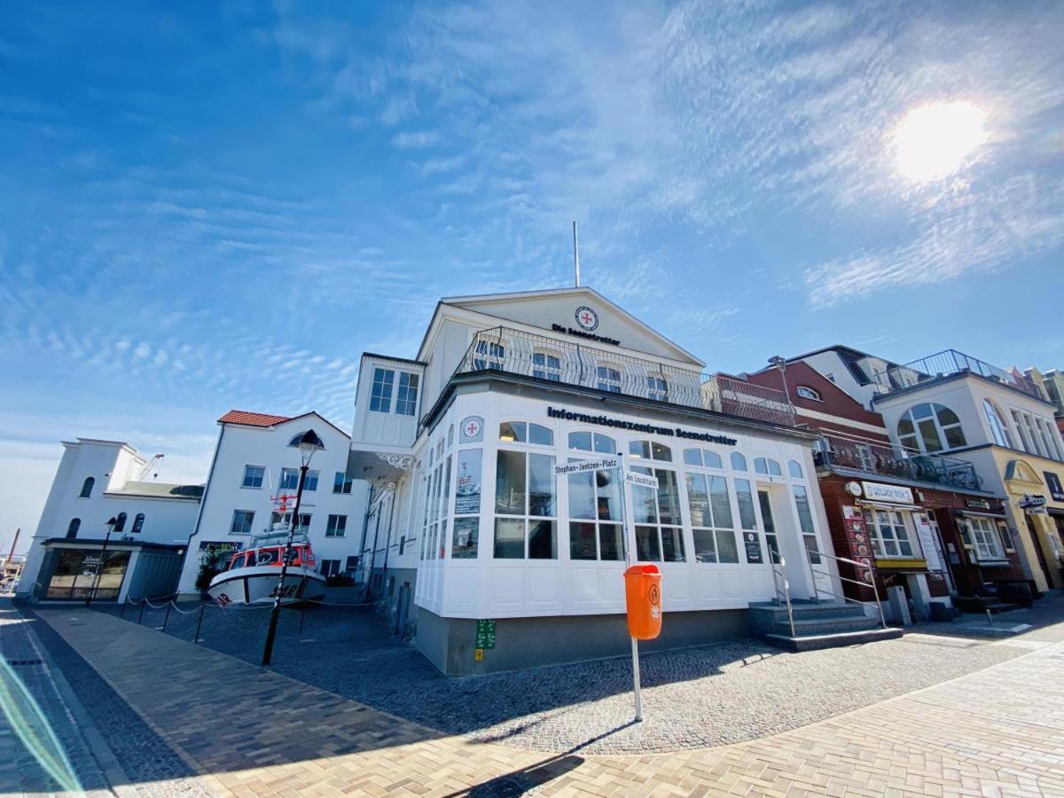 Vormann Jantzen, Direkt Am Leuchtturm